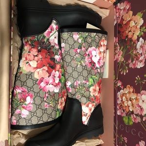 gucci bloom boots
